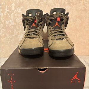 Jordan Men's Olive and Black Travis Scott 6’s